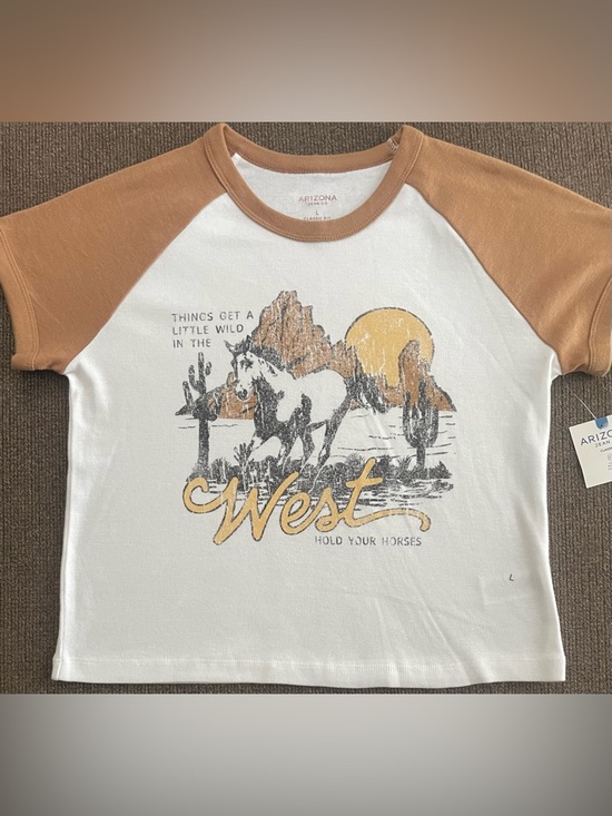 Arizona Jean Company Tops - NWT Women’s/Juniors Arizona Jean CO Classic Fit Semi Crop Short Sleeve Tee Sz L